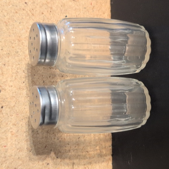 Chicken and Cart Salt & Pepper Shaker Holder - Picture 8 of 13